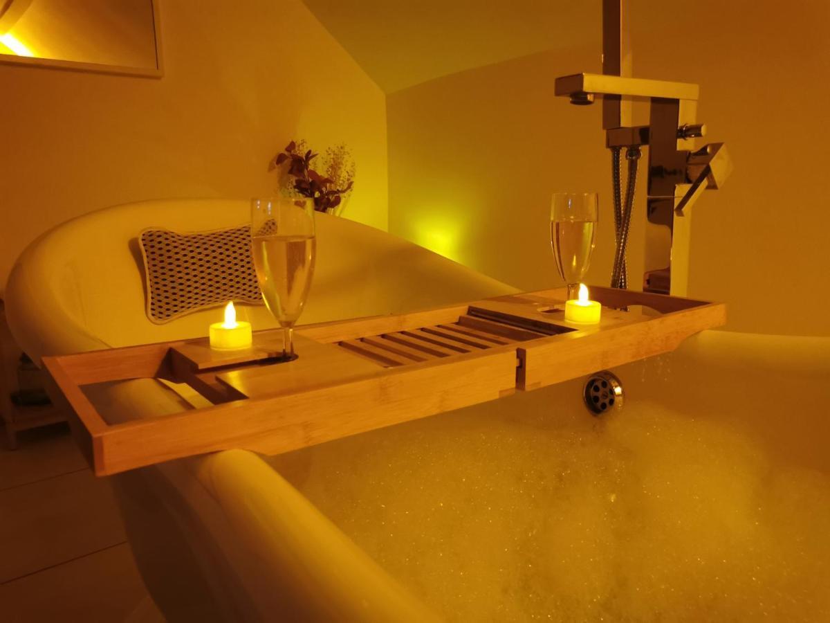 Malansac Les Lits De L'Arz Bed & Breakfast エクステリア 写真